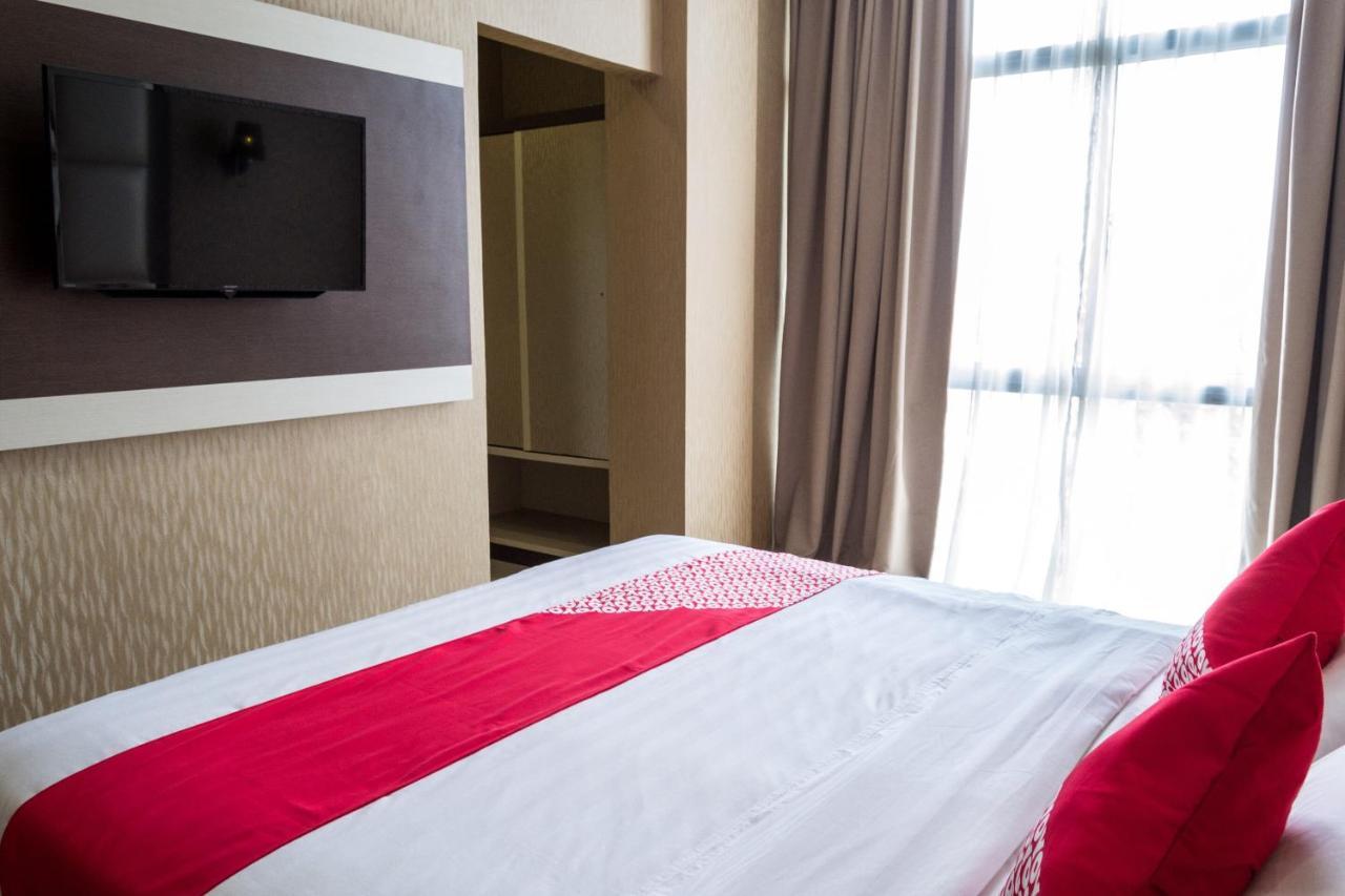 Oyo 676 Hotel Osaka Batam Eksteriør billede