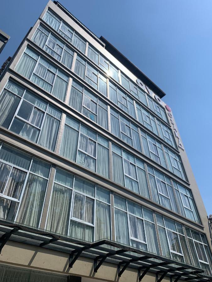 Oyo 676 Hotel Osaka Batam Eksteriør billede