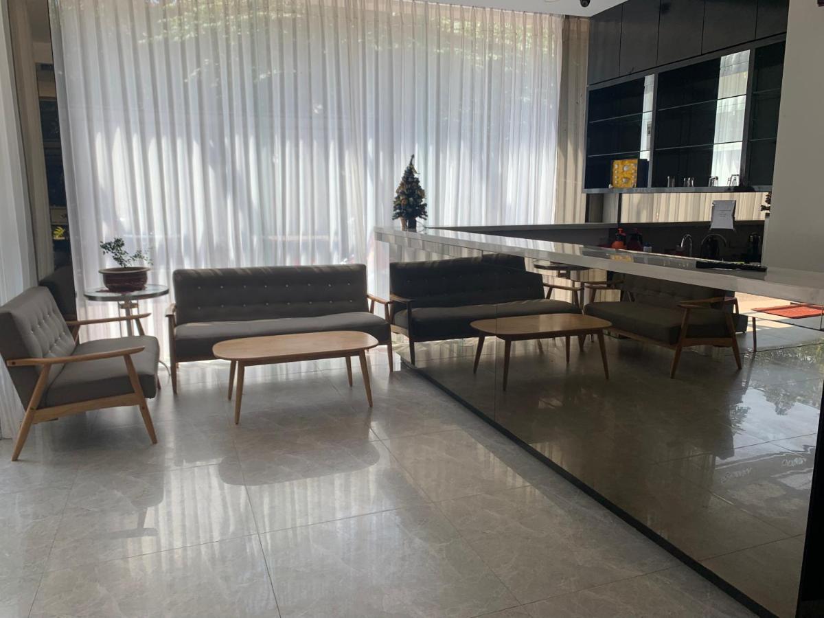 Oyo 676 Hotel Osaka Batam Eksteriør billede