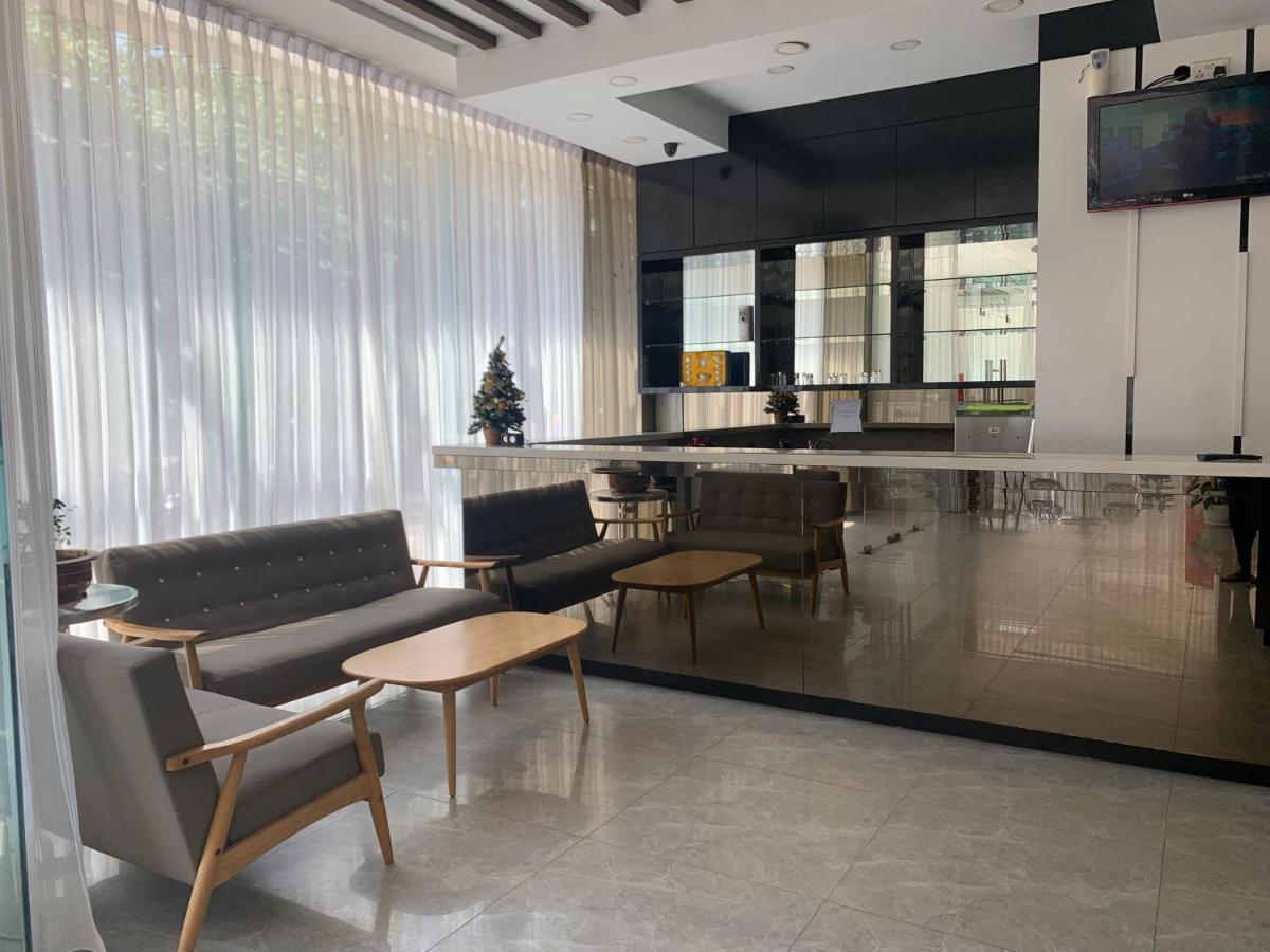 Oyo 676 Hotel Osaka Batam Eksteriør billede