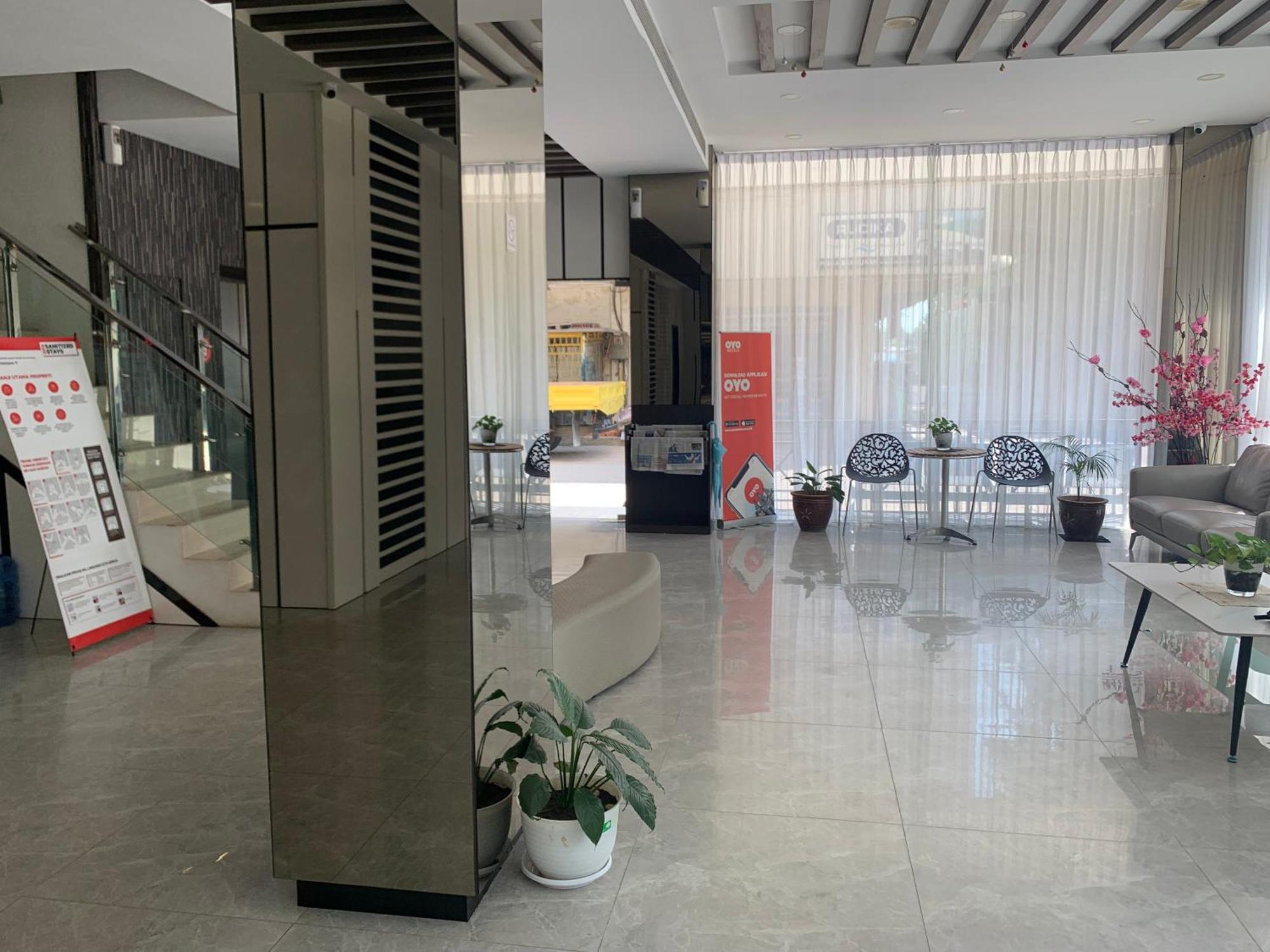 Oyo 676 Hotel Osaka Batam Eksteriør billede